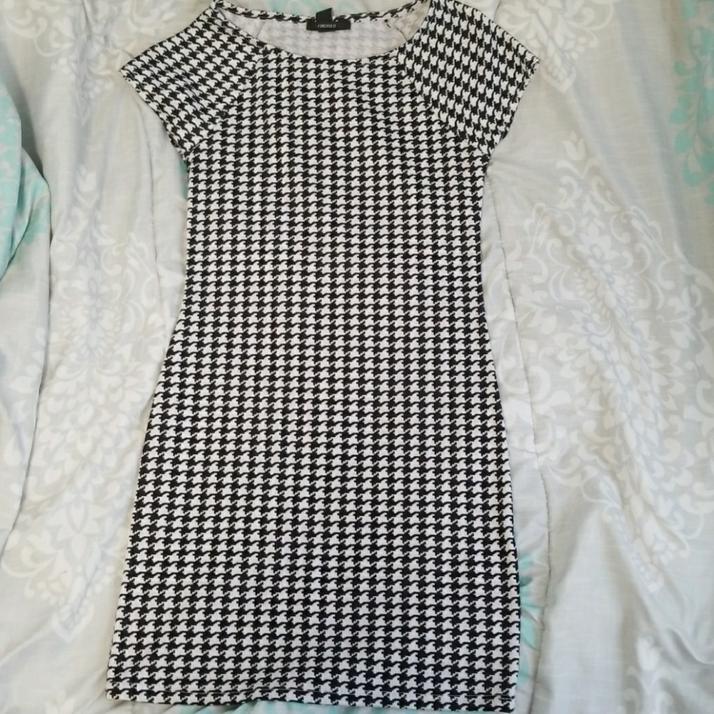 Houndstooth bodycon mini dress